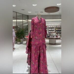Pakistani designer Khaadi kameez shalwar dupatta